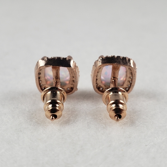 18k Cushion Cut Opal Studs - Picture 4 of 6